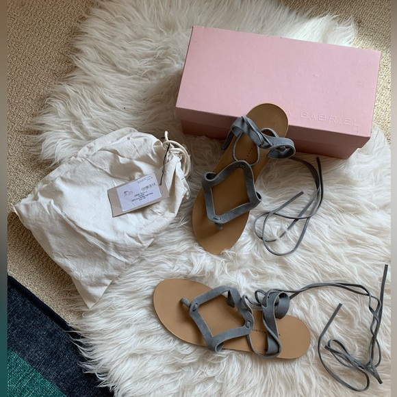 NIB Valia Gabriel Lorne Sandal Grey Nubuck 40 EUR  | 9 from goop $245 - Picture 6 of 8